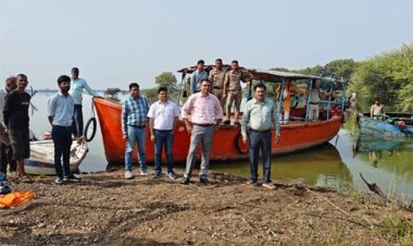 गाँधी सागर डेम में रेत के अवैध उत्खननकर्ताओं पर छापामार कार्रवाई