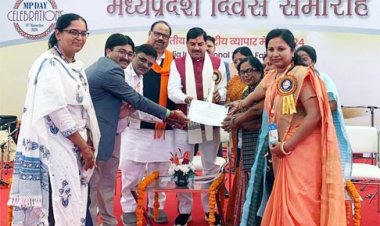 मध्यप्रदेश के शहरी स्व-सहायता समूह नई दिल्ली में पुरस्कृत