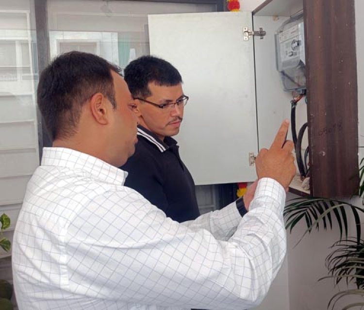 संयुक्त सचिव, मिश्रा ने किया स्मार्ट मीटरिंग के कार्यों का निरीक्षण