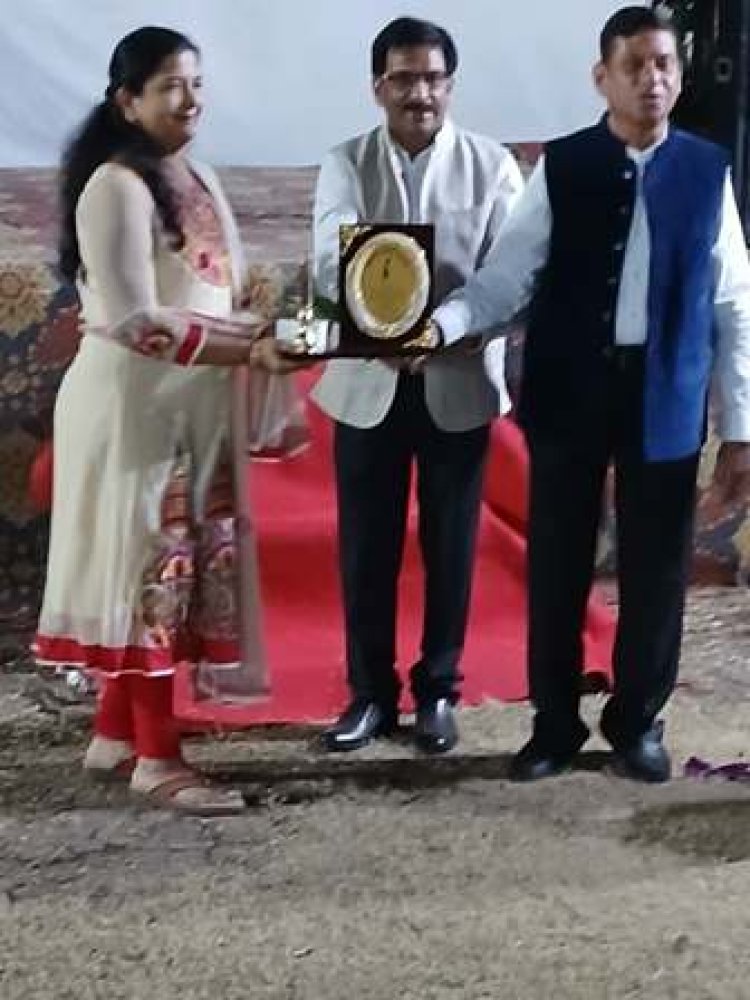महालेखाकार सुश्री प्रिया पारिख ' माथुर दीपावली मिलन' में सम्मानित