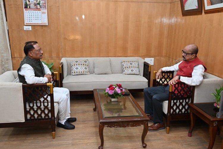 राज्यपाल डेका से मुख्यमंत्री साय ने भेंट की
