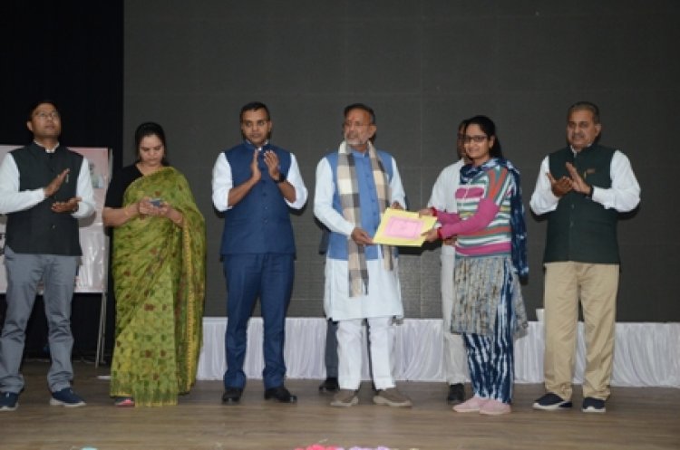 जिला स्तरीय रोजगार उत्सव, मुख्यमंत्री भजनलाल शर्मा ने नर्सिंग ऑफिसर दिनेश से किया वर्चुअल संवाद