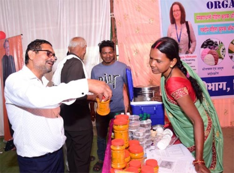 जनादेश परब : किसान सम्मेलन सह कृषि मेला में किसानों को दी गई योजनाओं की जानकारी