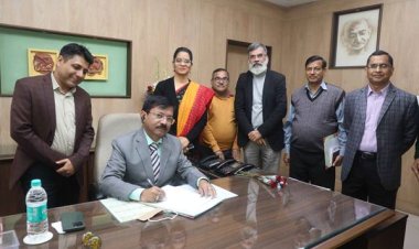 राज्य निर्वाचन आयुक्त मनोज श्रीवास्तव ने किया पदभार ग्रहण