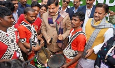 रीजनल इंडस्ट्री कॉन्क्लेव शहडोल में पहुंची उमरिया जिले की स्व-सहायता समूह की महिलाएं