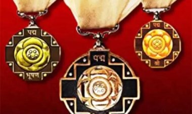 पद्म पुरस्कार 2025 की घोषणा, 139 विभूतियों को मिलेगा पुरस्कार, जानिए किन्हें मिला अवॉर्ड