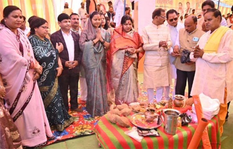राज्य सरकार प्रदेश के चहुंमुखी विकास के लिए प्रतिबद्ध: मंत्री राजवाड़े