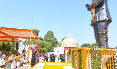 सीएम शर्मा ने पं. उपाध्याय की प्रतिमा पर किया पुष्प अर्पित