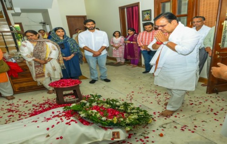 मुख्यमंत्री भजनलाल शर्मा केन्द्रीय मंत्री भूपेन्द्र यादव के पिता के अंतिम संस्कार में शामिल हुए