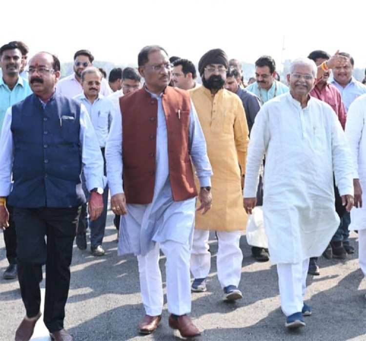 PM मोदी के बिलासपुर दौरे की तैयारियों का मुख्यमंत्री विष्णुदेव साय ने कार्यक्रम स्थल पर पहुँचकर लिया जायजा