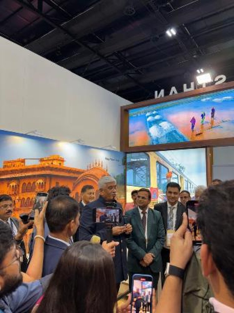 केन्द्रीय पर्यटन मंत्री गजेन्द्र सिंह शेखावत ने अरेबियन ट्रैवल मार्केट में राजस्थान पर्यटन स्टैंड का किया उद्घाटन