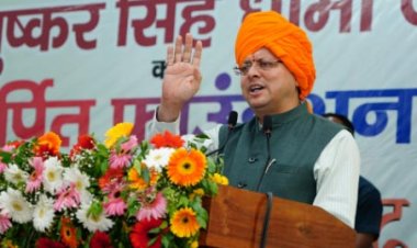 मुख्यमंत्री पुष्कर सिंह धामी मुख्य सेवक सदन में अर्पित फाउंडेशन द्वारा आयोजित अभिनंदन समारोह में शामिल हुए