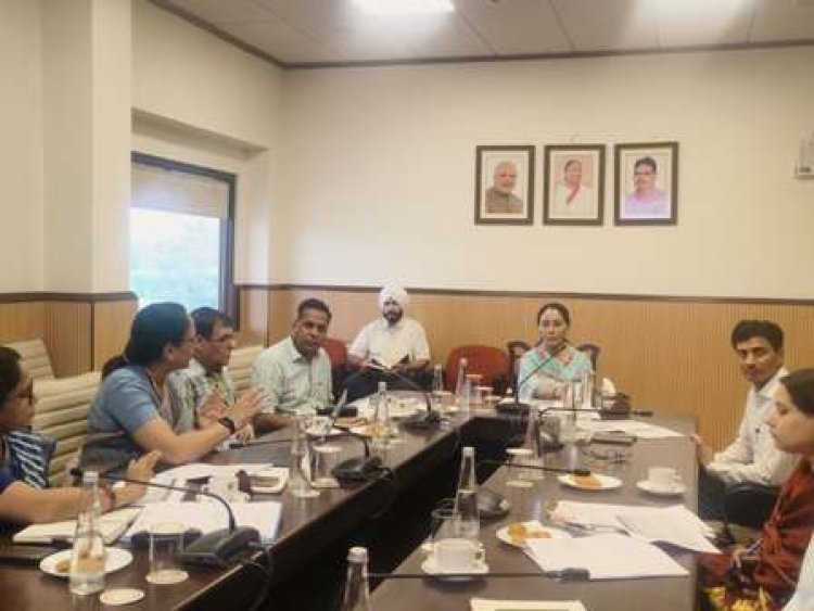 पोषाहार वितरण में होने वाली शिकायतों का पारदर्शिता से हो निस्तारण: उपमुख्यमंत्री दिया कुमारी