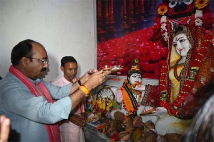 उप मुख्यमंत्री अरुण साव कर्मा माता मंदिर प्राण प्रतिष्ठा एवं सम्मान समारोह में हुए शामिल