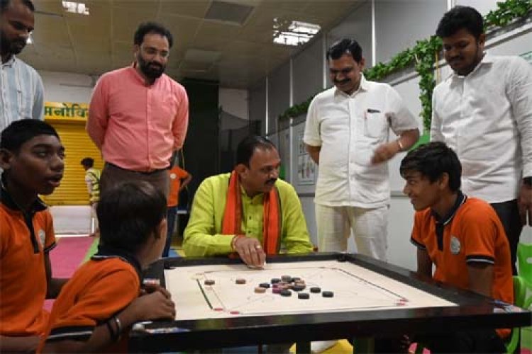 स्वास्थ्य मंत्री ने बलौदाबाजार मनोविकास केंद्र का किया निरीक्षण