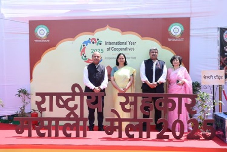 सहकारिता मंत्रालय, भारत सरकार के सचिव एवं संयुक्त सचिव ने किया राष्ट्रीय सहकार मसाला मेले का विजिट