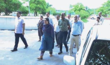 नई अप्रोच के साथ आगे बढ़ेगा सूचना एवं जनसम्पर्क विभाग, शासन सचिव एवं आयुक्त ने विभागीय गतिविधियों की समीक्षा की
