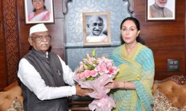 राज्यपाल को तीज महोत्सव का आमंत्रण दिया, राज्यपाल से उप मुख्यमंत्री दिया कुमारी ने की मुलाकात