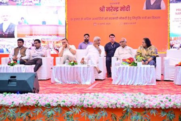 भारत देश विकसित बनने की दिशा में निरंतर आगे बढ़ रहा: केंद्रीय संस्कृति एवं पर्यटन मंत्री