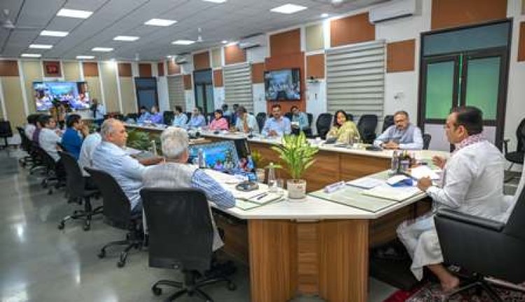 आवश्यक संसाधनों की उपलब्धता हो सुनिश्चित, बुनियादी सेवाओं को रखें सुचारू: मुख्यमंत्री भजनलाल शर्मा