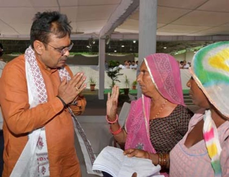 मुख्यमंत्री निवास पर नियमित जनसुनवाई: मुख्यमंत्री के नेतृत्व में गरीब, महिला, युवा और किसान का हो रहा कल्याण