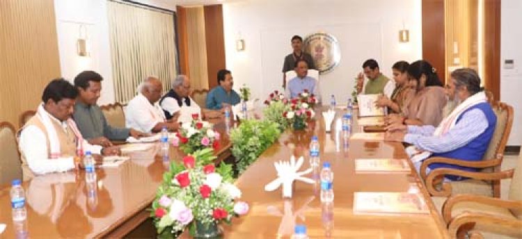 छत्तीसगढ़ सदन में मुख्यमंत्री विष्णुदेव साय की सांसदों संग सौजन्य भेंट, रात्रि भोज में हुई सार्थक चर्चा