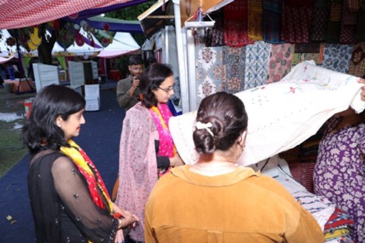 बीकानेर हाउस में आयोजित तीजोत्सव हैंडीक्राफ्ट और फूड मेले का हुआ समापन