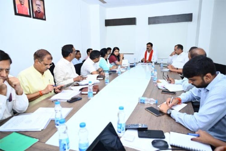 ग्रामीण परिवार सिर्फ योजनाओं के आंकड़ों में नहीं, बल्कि जीवन स्तर में भी बदलाव महसूस करें: उपमुख्यमंत्री शर्मा