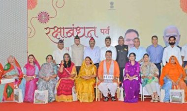 मुख्यमंत्री भजनलाल शर्मा ने छात्राओं और वीरांगनाओं सहित प्रदेशभर की बहनों ने मुख्यमंत्री को बांधे रक्षासूत्र