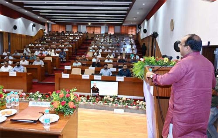 गुणवत्तापूर्ण निर्माण सामग्रियों के चयन के लिए मानकों की जानकारी जरूरी: अरुण साव
