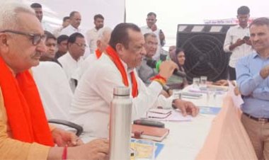 भ्रष्टाचार और लापरवाही बर्दाश्त नहीं- प्रभारी मंत्री कुमावत ने शहरी सेवा शिविर में ई-मित्र का लाइसेंस किया निरस्त