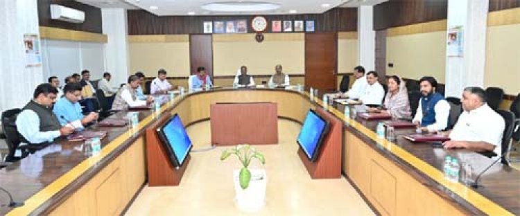 मुख्यमंत्री विष्णु देव साय की अध्यक्षता में मंत्रिपरिषद की बैठक, महत्वपूर्ण निर्णय लिए गए