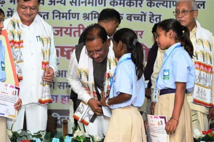 विश्वकर्मा जयंती पर विशेष : छत्तीसगढ़ भवन एवं अन्य सन्निर्माण कर्मकार कल्याण मंडल अंतर्गत अब तक 8.39 लाख निर्माण श्रमिक लाभान्वित
