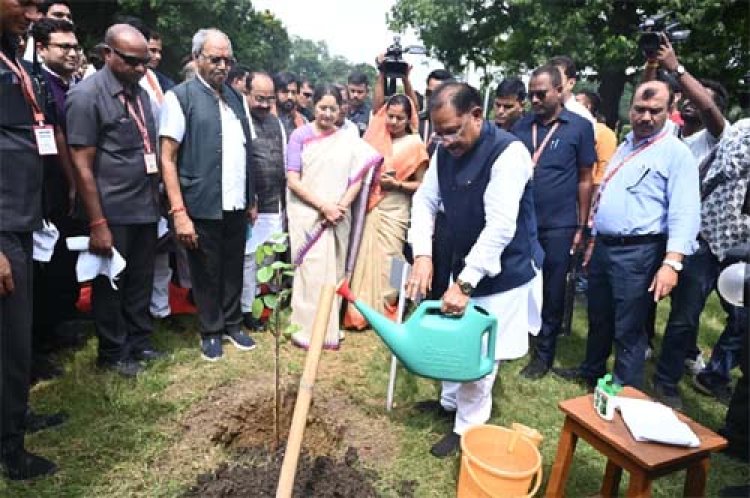 प्रधानमंत्री मोदी के जन्म दिवस पर स्वस्थ्य नारी-सशक्त परिवार योजना का देशव्यापी शुभारंभ