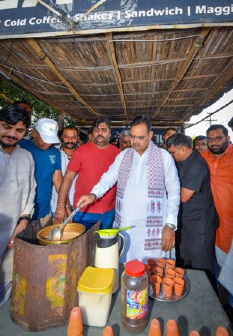 मुख्यमंत्री भजनलाल शर्मा ने आमजन के साथ लिया चाय का स्वाद