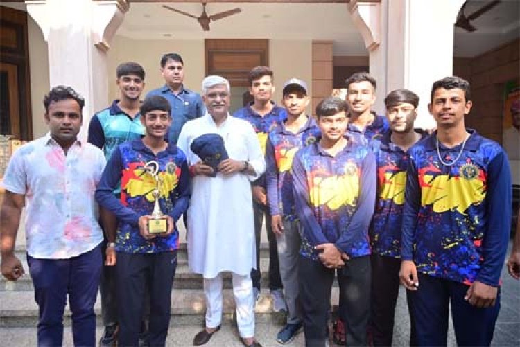 केन्द्रीय मंत्री गजेन्द्र सिंह शेखावत ने अंडर-19 RCA चौंपियन जोधपुर टीम को दी बधाई