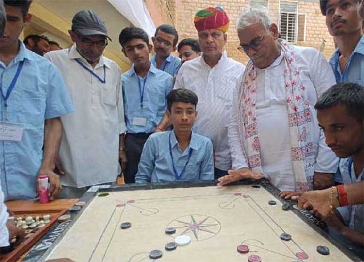 प्रदेश के दृष्टिबाधित विद्यार्थी पढ़ेंगे कंप्यूटर साइंस, शिक्षा मंत्री मदन दिलावर ने विद्यार्थियों की मांग पर की घोषणा, बच्चों संग खेला कैरम
