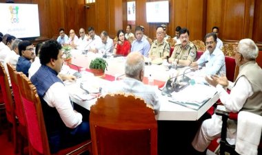 गौरव दिवस का आयोजन सभी जिलों में हो : राज्यपाल पटेल