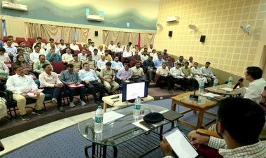 ओंकारेश्वर में सिंहस्थ से जुड़े कार्यों की हुई समीक्षा