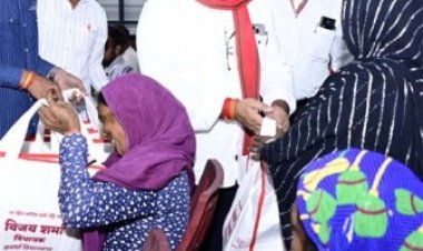 प्रदेश में पहली बार दीपावली पर उपमुख्यमंत्री विजय शर्मा ने किया स्वच्छता दीदियों व कमांडो के साथ जलपान एवं स्नेहिल सम्मान