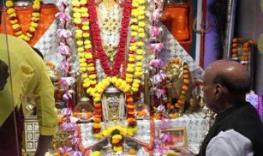 केंद्रीय रक्षामंत्री का तनोट माता मंदिर का दौरा, सीमा सुरक्षा बल के शौर्य, निष्ठा एवं प्रतिबद्धता की प्रशंसा की