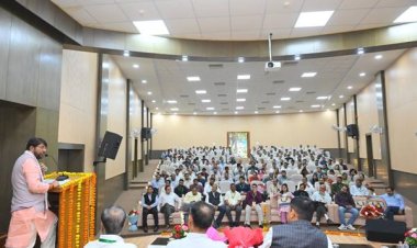 प्रदेश की प्रगति में पशुपालन एवं डेयरी क्षेत्र का महत्वपूर्ण योगदान : राज्य मंत्री पटेल