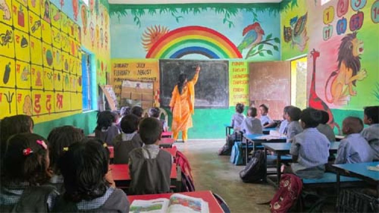 बड़ादमाली प्राथमिक शाला बड़ादमाली में बच्चों की पढ़ाई में आई नई ऊर्जा