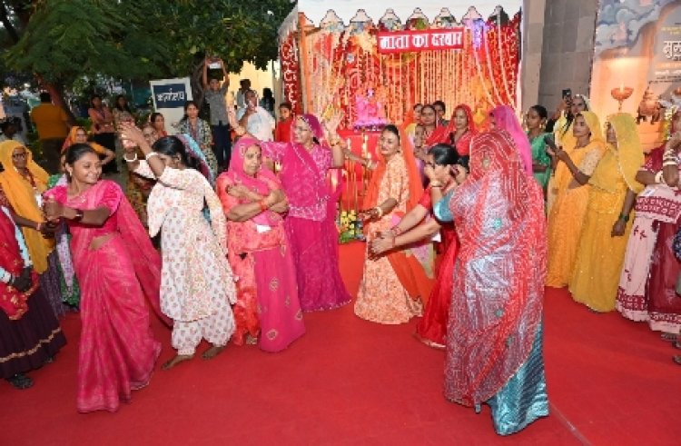 राजीविका द्वारा इंदिरा गांधी पंचायती राज संस्थान परिसर में सुमंगल–दीपावली मेले का आयोजन