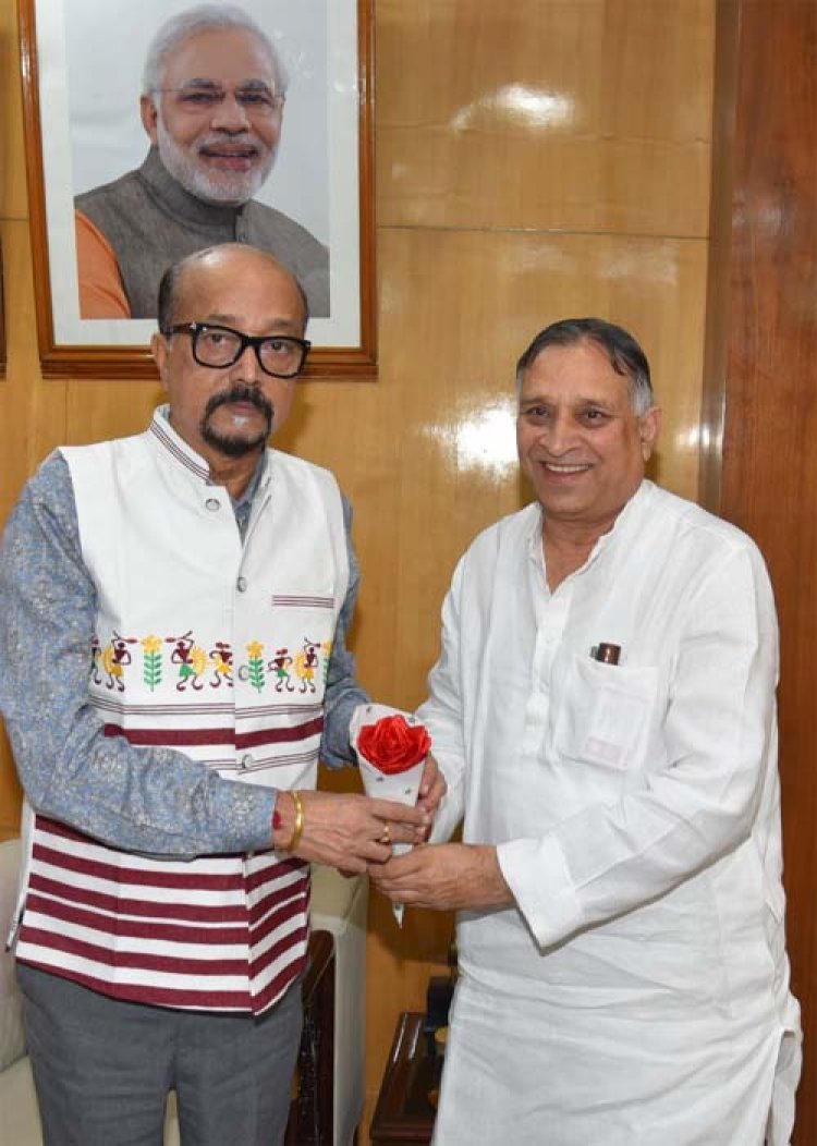 राज्यपाल डेका से छत्तीसगढ़ दिव्यांगजन वित्त विकास निगम के अध्यक्ष कावड़िया ने की सौजन्य भेंट