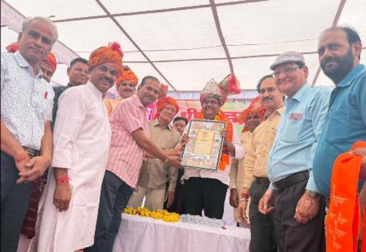 वन राज्यमंत्री संजय शर्मा ने अलवर में प्रतिभावान बच्चों को किया सम्मानित