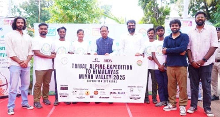 जशपुर के युवाओं ने छुआ हिमालय की ऊंचाइयों को: 5350 मीटर की ऊंचाई पर ट्रैकिंग