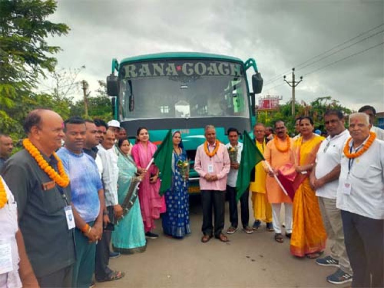 रामलला एवं काशी विश्वनाथ मंदिर के दर्शन के लिए जांजगीर जिले से श्रद्धालुओं का दल रवाना