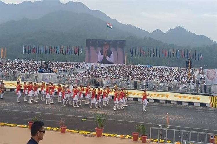 प्रधानमंत्री मोदी की मौजूदगी में भोपाल की बेटियों ने दी बैंड की प्रस्तुति