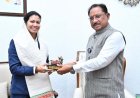 वर्ल्ड कप विजेता भारतीय महिला क्रिकेट टीम की फिजियोथेरेपिस्ट आकांक्षा सत्यवंशी ने मुख्यमंत्री से की मुलाकात